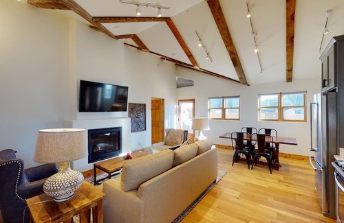 Downtown Santa Fe House | Bosque Casita: Downtown Railyard District, a short walk to Plaza