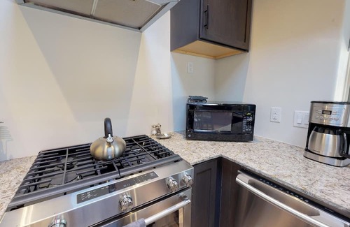 Historic Eastside House | Delgado C-4: One block from Canyon Road!