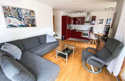 Rauris Apartment | Lovely apartment for 6 people with WIFI, pool, TV, terrace and parking