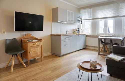 Westerland Apartment | Villa Gudrun - Bounty 1 - Feelings of happiness on the Bounty: look forward to a