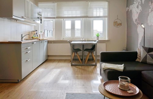 Westerland Apartment | Villa Gudrun - Bounty 1 - Feelings of happiness on the Bounty: look forward to a