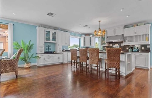 South Padre Island House | Luxury Villa w/Private Pool & Spa, Sunset View, SpaceX Launch View & Elevator