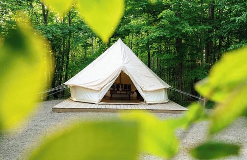 Miller Lake House | Nautical Glamping close to Grotto