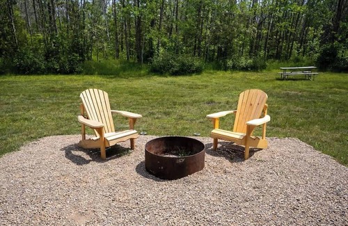 Miller Lake House | "Dreamer" Tent near Tobermory