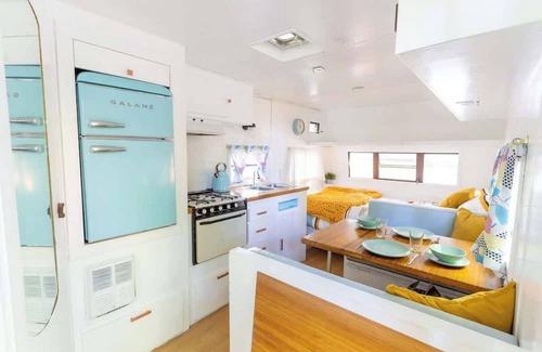 Miller Lake House | Beautiful Little Blue RV near Tobermory