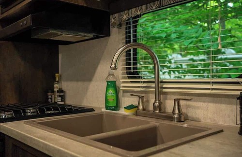 Miller Lake House | Autumn RV near The Grotto