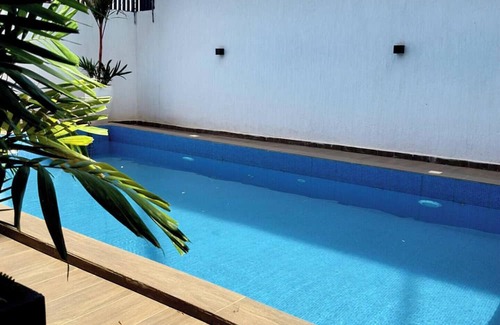 North Ridge Apartment | Stylish 2BR in Cantonments - Pool, Gym, Rooftop - Ideal for Long Stays