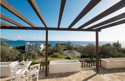 Ormos Koumeikon House | Stella Luna: Samos getaway 300m from Balos Beach