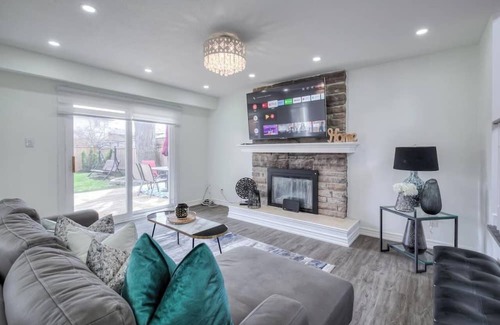 Richmond Hill House | Modern Designed Studio