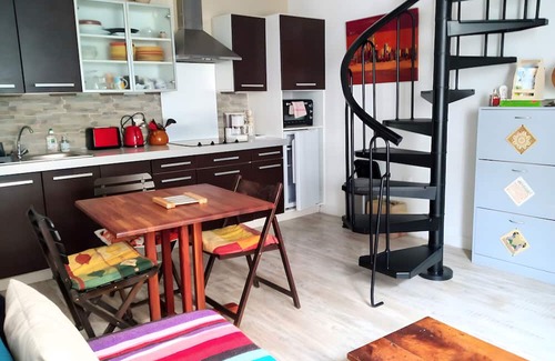 Saint-Savinien Apartment | Apartment 'Cosy' with Wi-Fi and Air Conditioning