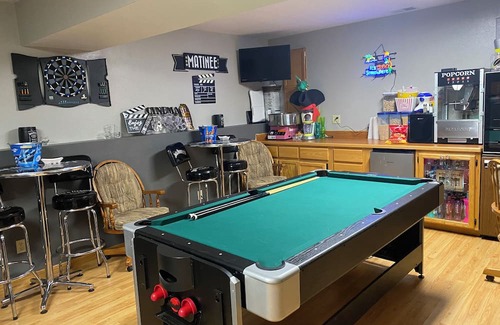 Sturgis House | Spacious 5-bedroom house in fantastic Sturgis with AC, WiFi