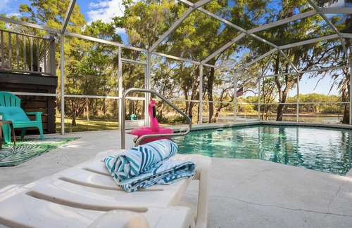 Dunnellon House | New!Oasis villa - lake View &pool near FL springs