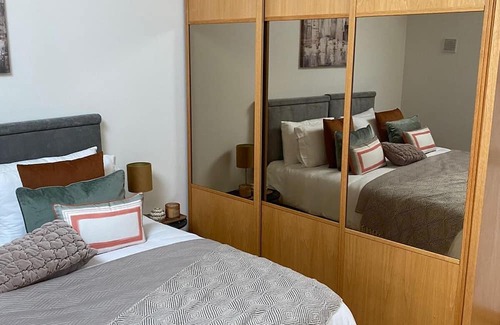 Dublin Cottage | South Dublin Housing for Contractors - Sleeps 5