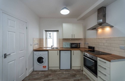 Neath Apartment | Fully Equipped Kitchen, Double room