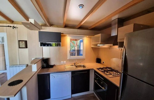Meschers-sur-Gironde Ski Chalet | Chalet 58m² - 3 bedrooms - 2 bathrooms - covered terrace + Air conditioning + TV + LV + oven* 6 people