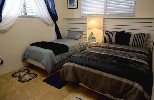 Nassau Apartment | Snug Corner