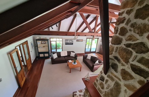 Yallingup Siding House | Tranquil family getaway, surrounded by amazing bushland and wildlife.