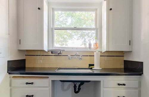 Hosford-Abernethy House | The Ladd's Addition Bohemian Dream ~ 95 WalkScore