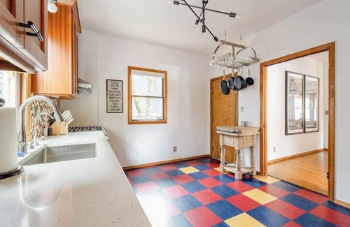 Goose Hollow House | Preserved 1907 Classic 2BR - 92 WalkScore
