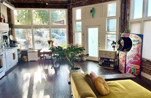 Cole House | Stunning & unique 1-bedroom home w/private patio, plenty of natural light, AC