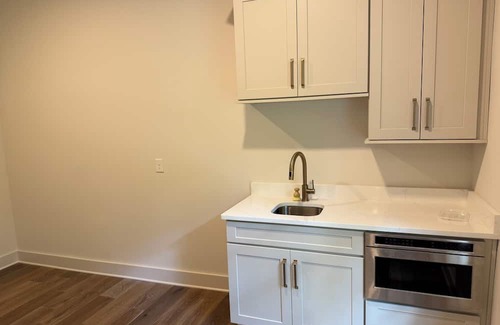 Forest Hills House | Spacious 5-bedroom house with a gourmet kitchen and AC in welcoming Nashville