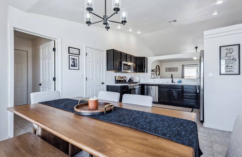 Fort Mohave House | Game On! Spacious Retreat for 10 in Bullhead City