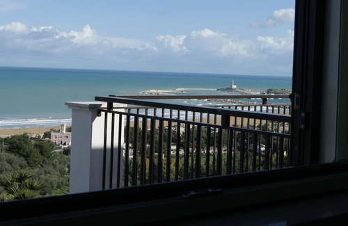 Chiesiola Apartment | Two-room apartment 550m from the sea with sea view terrace