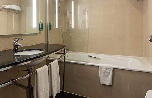 Cascais Apartment | Chic hotel suite with AC and WiFi in charming Cascais