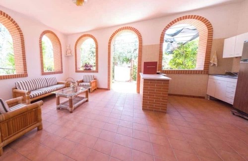 Montincello Apartment | Villa Soleil: family apartments in relaxing oasis 500mt from the sea in Vieste