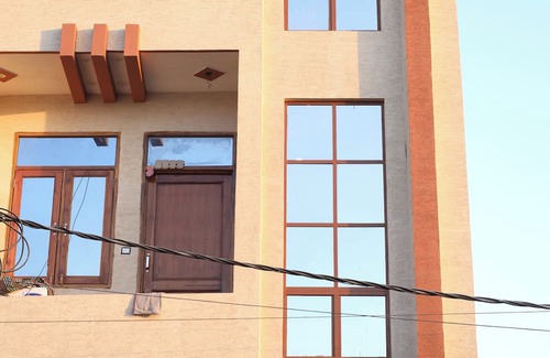 Meerut House | Homestay For Guest in Meerut 2-bedroom house in fabulous Meerut WiFi AC