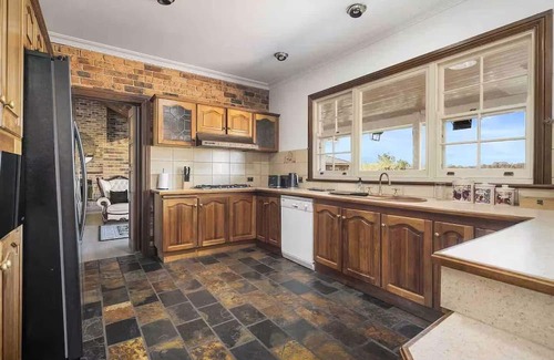 Nulkaba House | Wine Country Homestead - Spacious Retreat