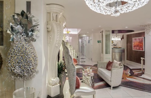 Garment District House | Starlet Queen at Staypineapple, An Artful Hotel, Midtown! Near TImes Square