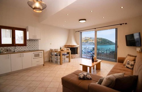 Mochlos Apartment | The Island House| Family size Apt-Overlooking the Aegean| 3 Steps From the Beach