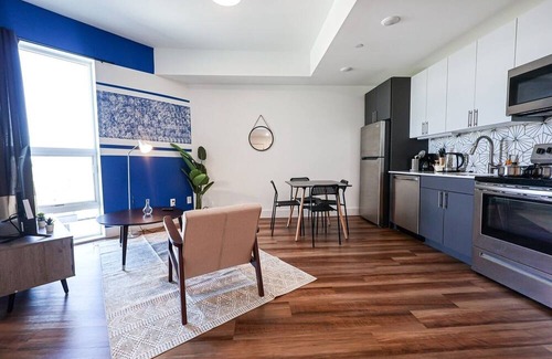 Brewerytown Apartment | Imagine a stylish escape in Glenwood, the epitome of urban luxury