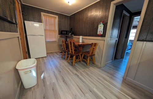 Davis Cabin | The Most Beautiful Views in Turner Falls