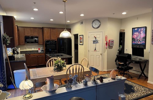 Friendly House | Beautiful 4 bedroom house, fully accessible, in Fort Washington Maryland near DC