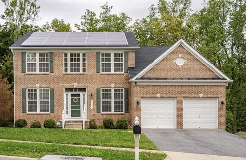 Friendly House | Beautiful 4 bedroom house, fully accessible, in Fort Washington Maryland near DC