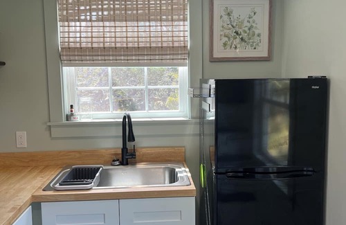 Ocracoke Cottage | Birdland: Private tiny house with marsh views and kayak access