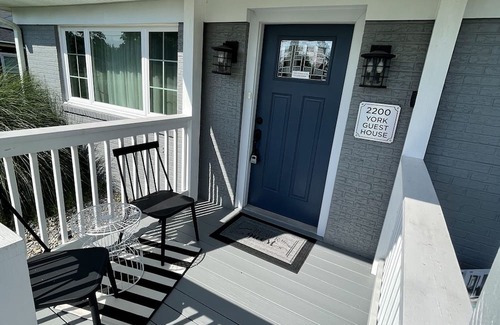 York Apartment | Modern & Stylish Apartment Getaway – Perfect for Business Travelers