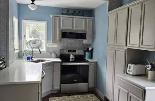 Richland Center House | 512B) Ma'on House Bed and Breakfast
