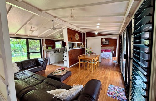 Korotogo House | Lovely townhome with ocean views and lush gardens with free WiFi in Korotogo
