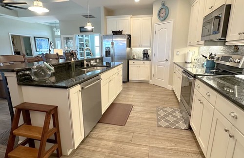 Broadmoor House | NEW! 3-bedroom, 2-bathroom, POOL home in marvelous Rotonda West with FREE WiFi