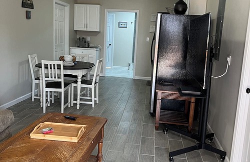 Kennesaw Apartment | Charming 2-bedroom basement apartment with WiFi, AC in terrific Kennesaw