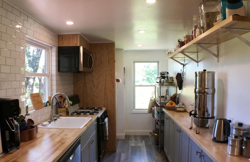 Verplanck Apartment | Newly renovated 2 story space with home office next to the Hudson River .