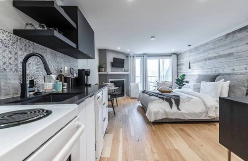Mont-Tremblant Village Apartment | Studio LIVTremblant 203 by Gestion ELITE