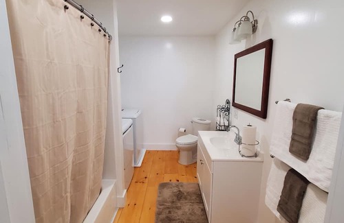 East Homer Apartment | Charming 1-bedroom apartment in delightful Manlius, on a beautiful flower farm!