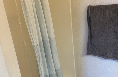 Athens Apartment | Cozy 1-bedroom apartment in Athens with AC, WiFi, fitness room, and a pool!