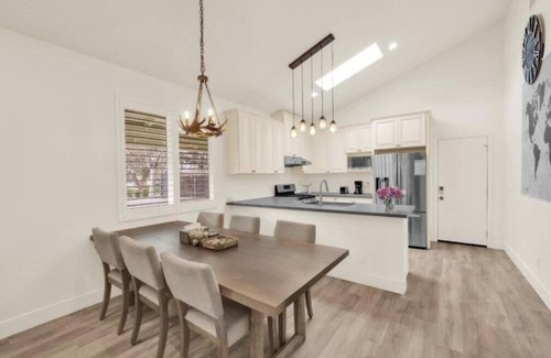 Rancho Cucamonga House | Charming 3-bedroom house with AC, WiFi in lovely Rancho Cucamonga