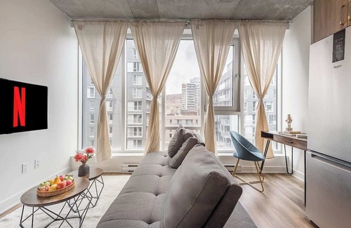 Shaughnessy Village Apartment | Concordia- 100 Walkscore-Gym
