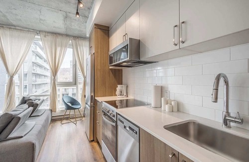 Shaughnessy Village Apartment | Concordia- 100 Walkscore-Gym